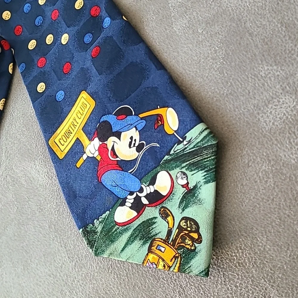 Silk Mickey SWINGING GOLF CLUB Neck Tie MICKEY GOLFING COUNTRY CLUB‎